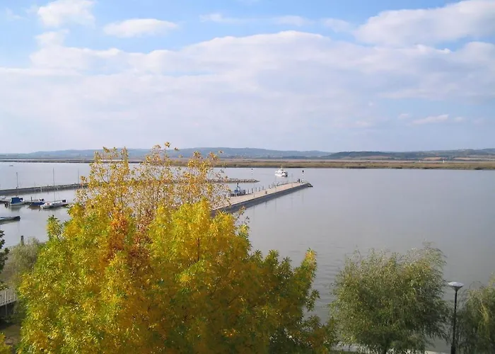 Touring Agard Otel Gárdony