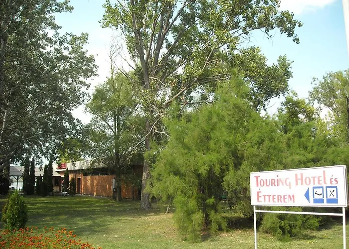 Touring Agard 2* Gárdony